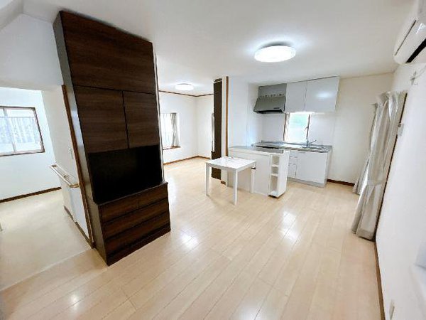 image2 (2).jpg